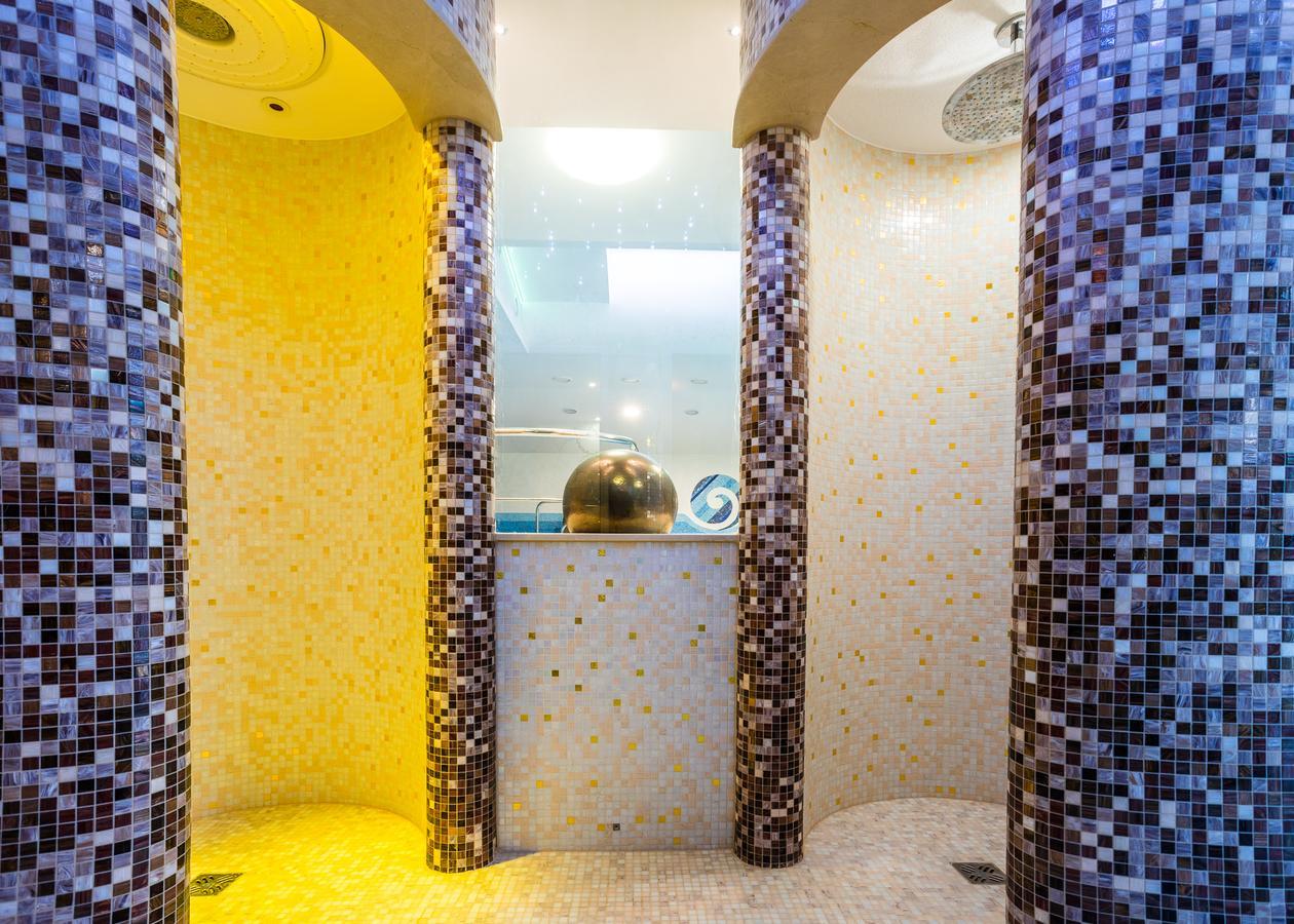 Wellness Hotel Loewe Piest'any Exterior photo
